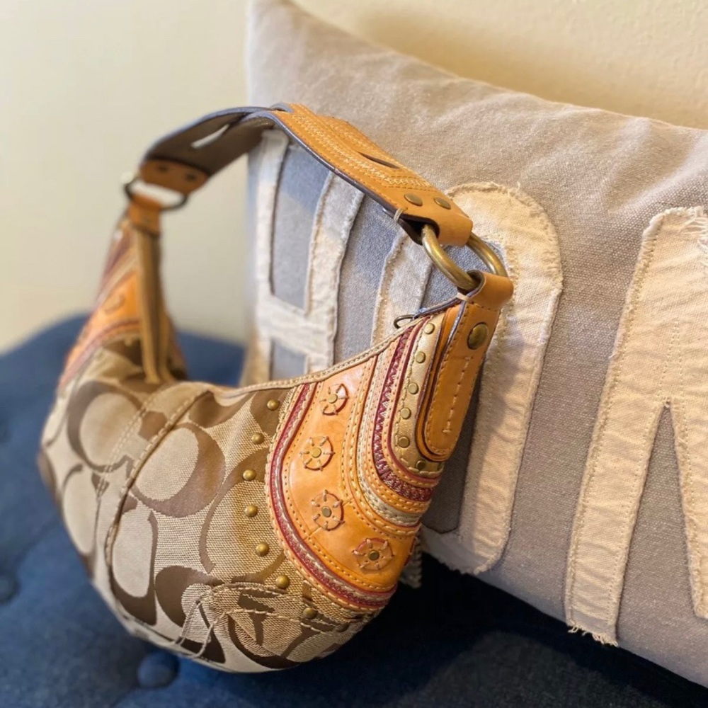 Coach signature Hobo satchel handbag